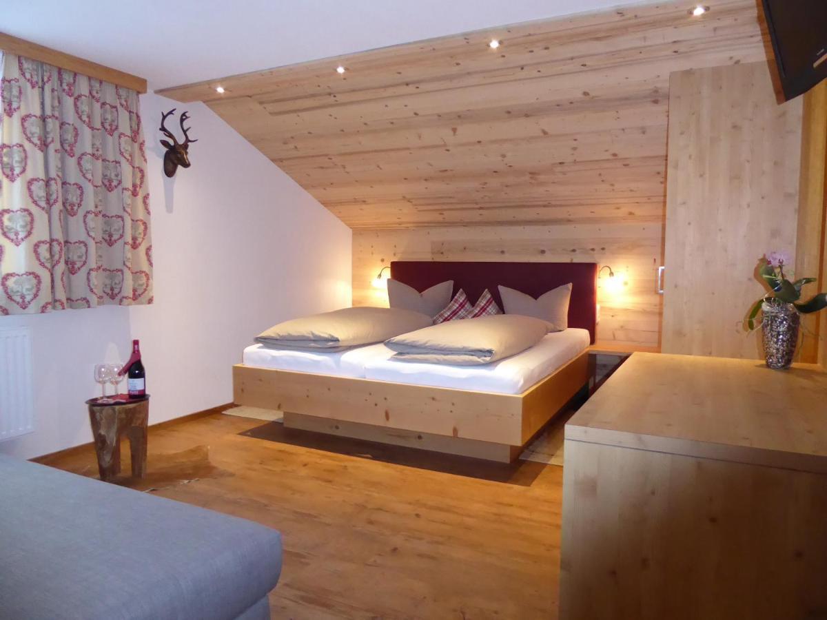Hotel Maroi Wald am Arlberg Esterno foto